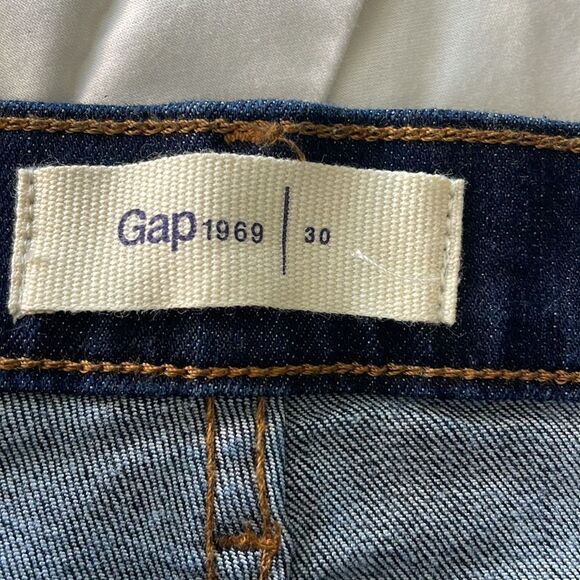 NWOT Dark Wash Gap Denim Skirt - Picture 3 of 4
